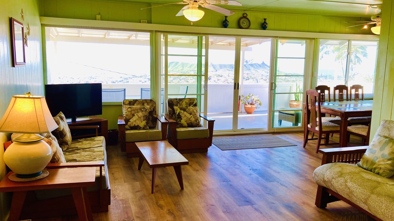 Photo of Livingroom in Maunalani Heights
