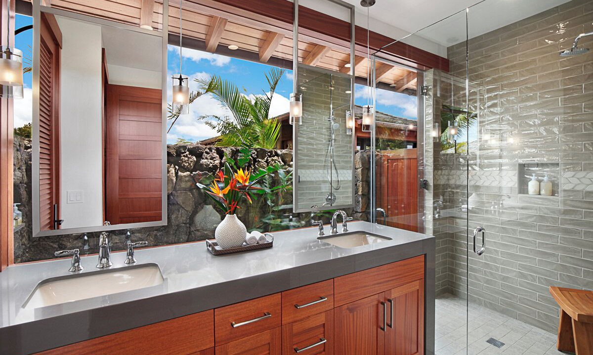 Photo of Bathroom in Poipu