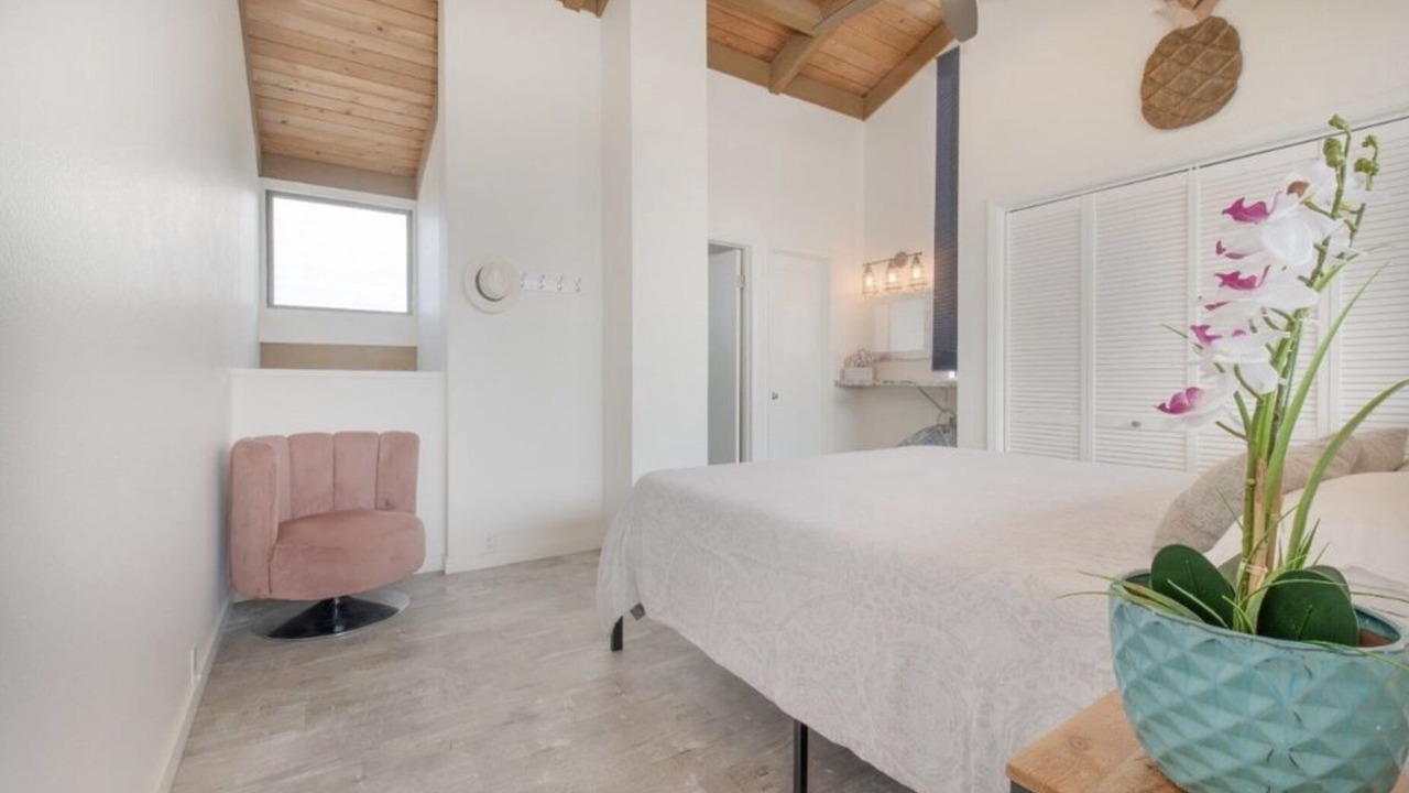 Photo of Bedroom in Historic Kailua Village