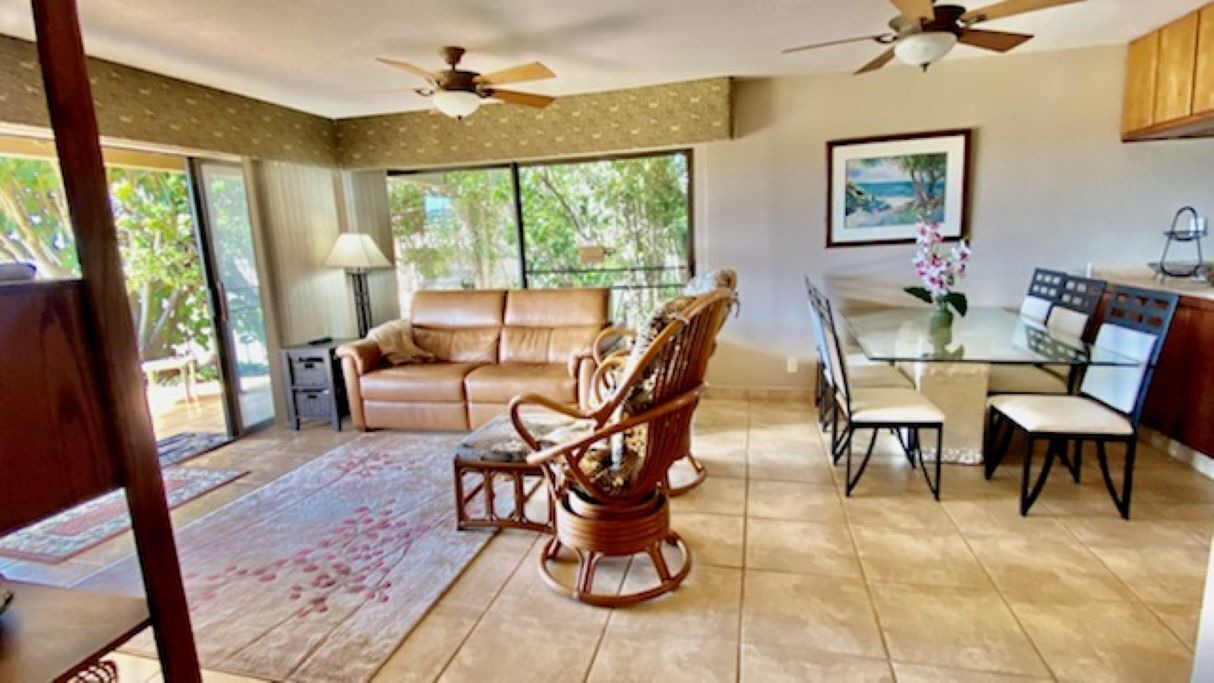 Photo of Livingroom in Maunaloa