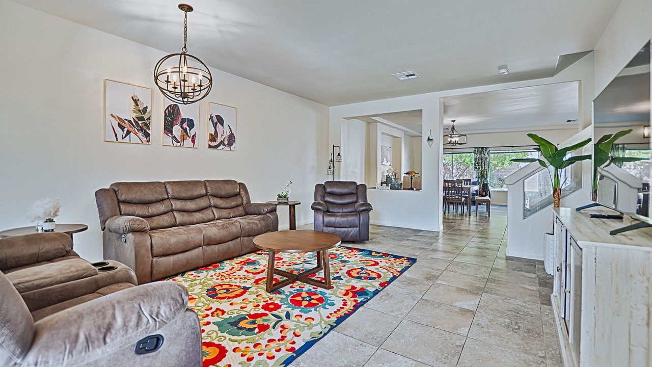 Photo of Livingroom in Enterprise