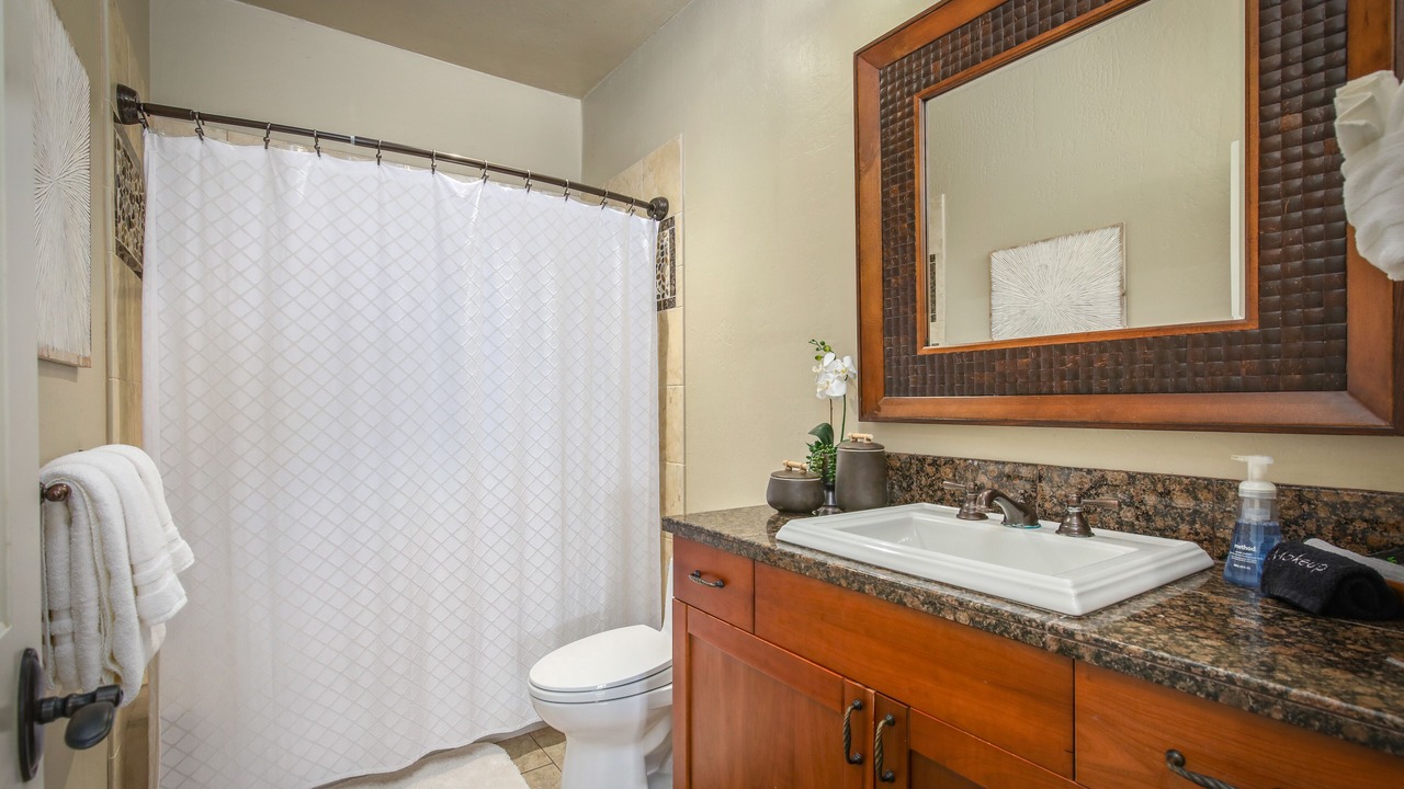 Photo of Bathroom in Holualoa