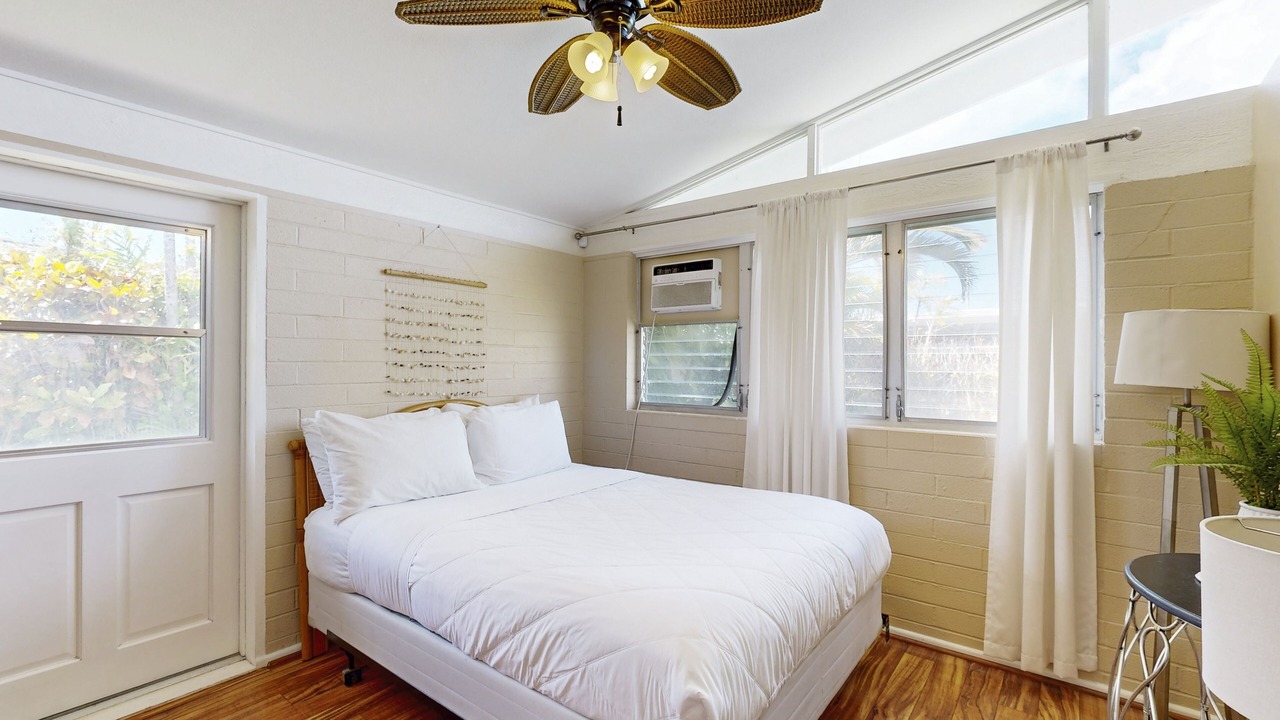 Photo of Bedroom in Portlock