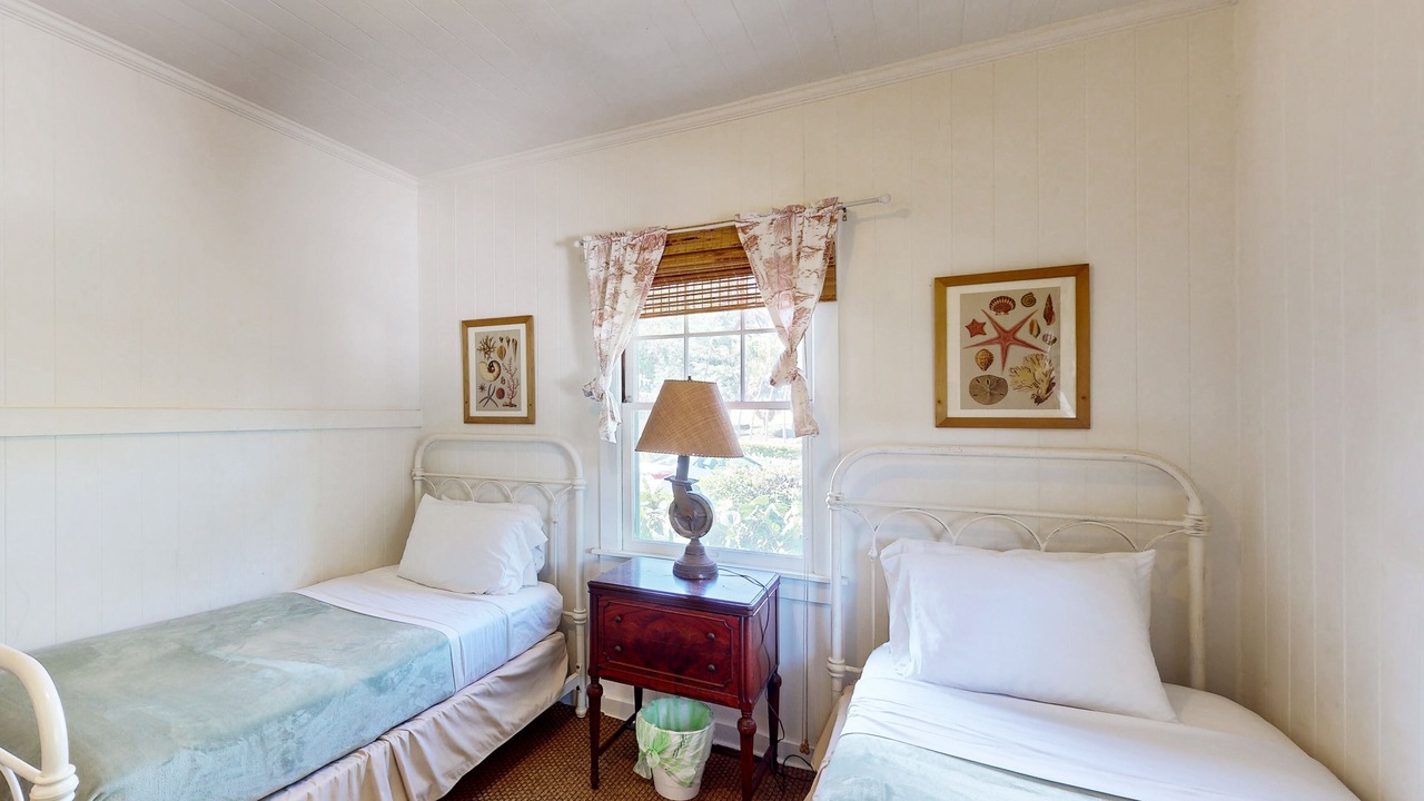 Photo of Bedroom in Diamond Head - Kapahulu - St. Louis