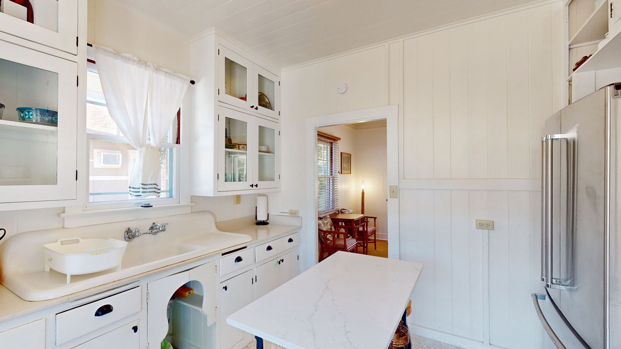 Photo of Kitchen in Diamond Head - Kapahulu - St. Louis