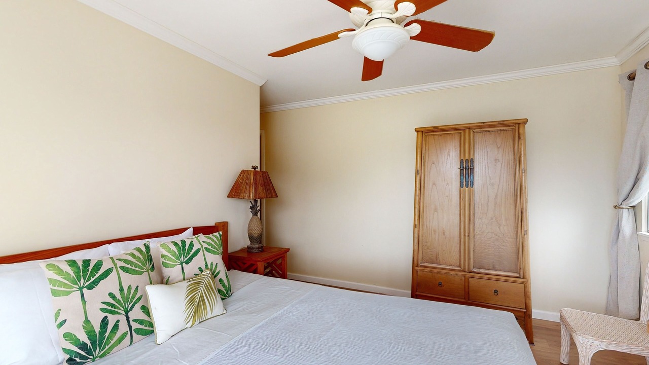 Photo of Bedroom in Portlock