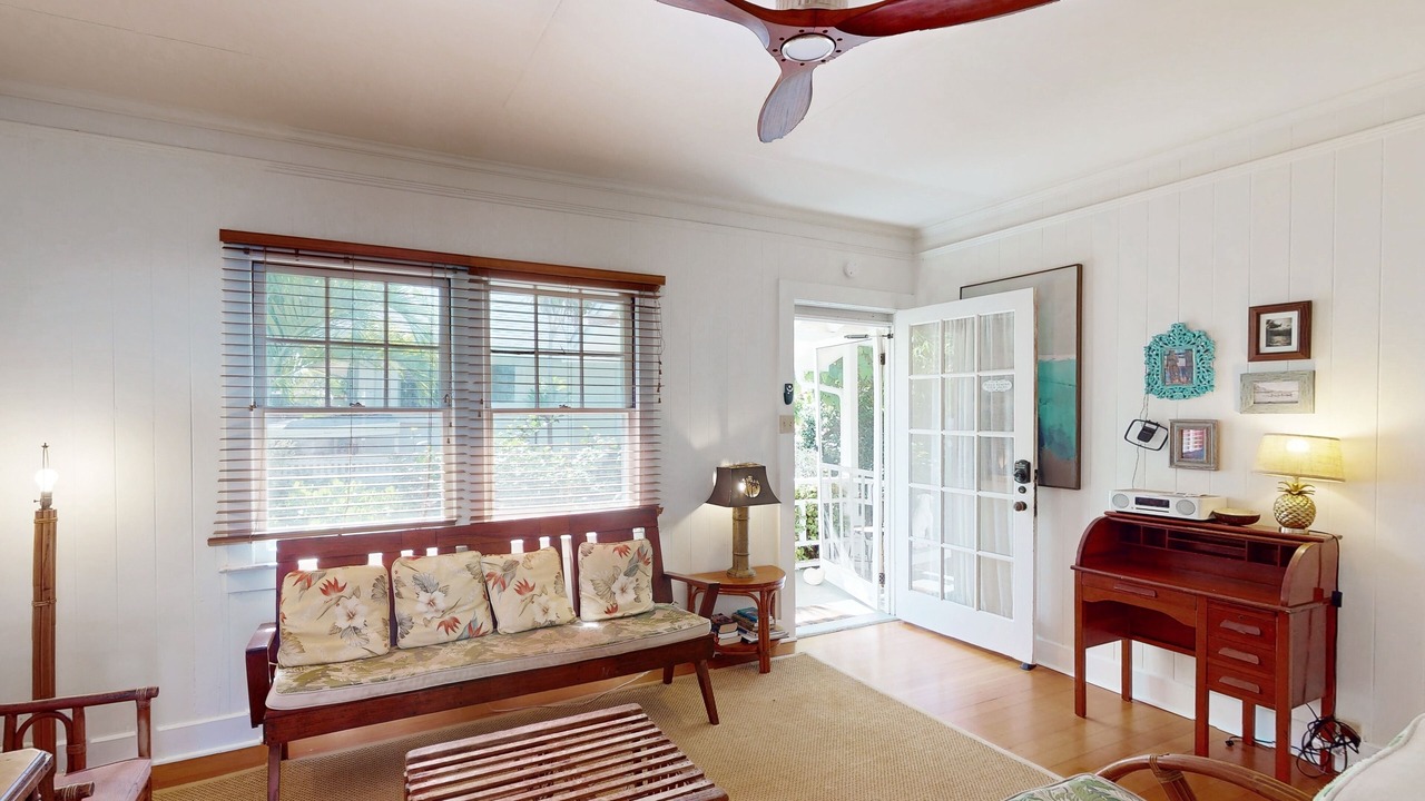 Photo of Livingroom in Diamond Head - Kapahulu - St. Louis