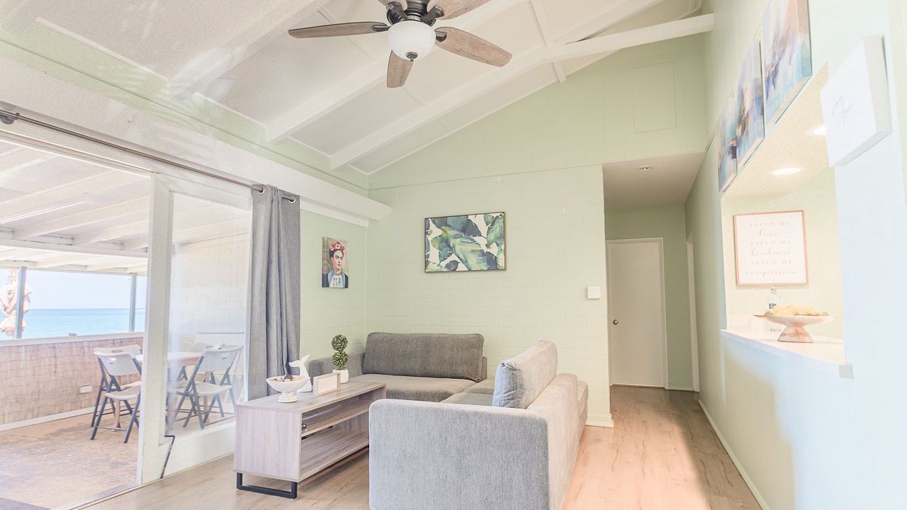 Photo of Livingroom in Makaha