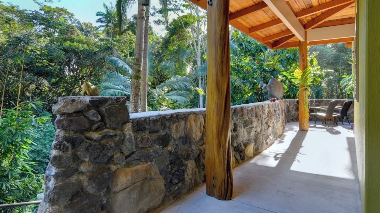 Photo of Patio Balcony in Hilo