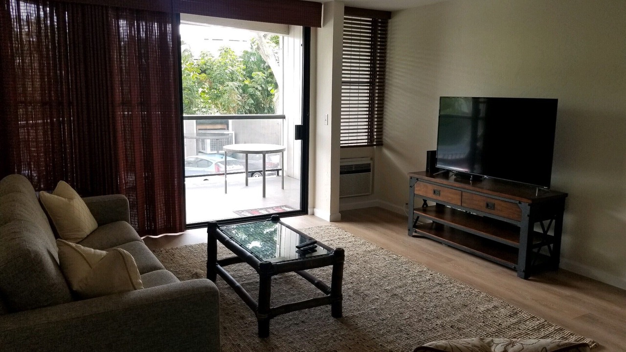 Photo of Livingroom in Historic Kailua Village