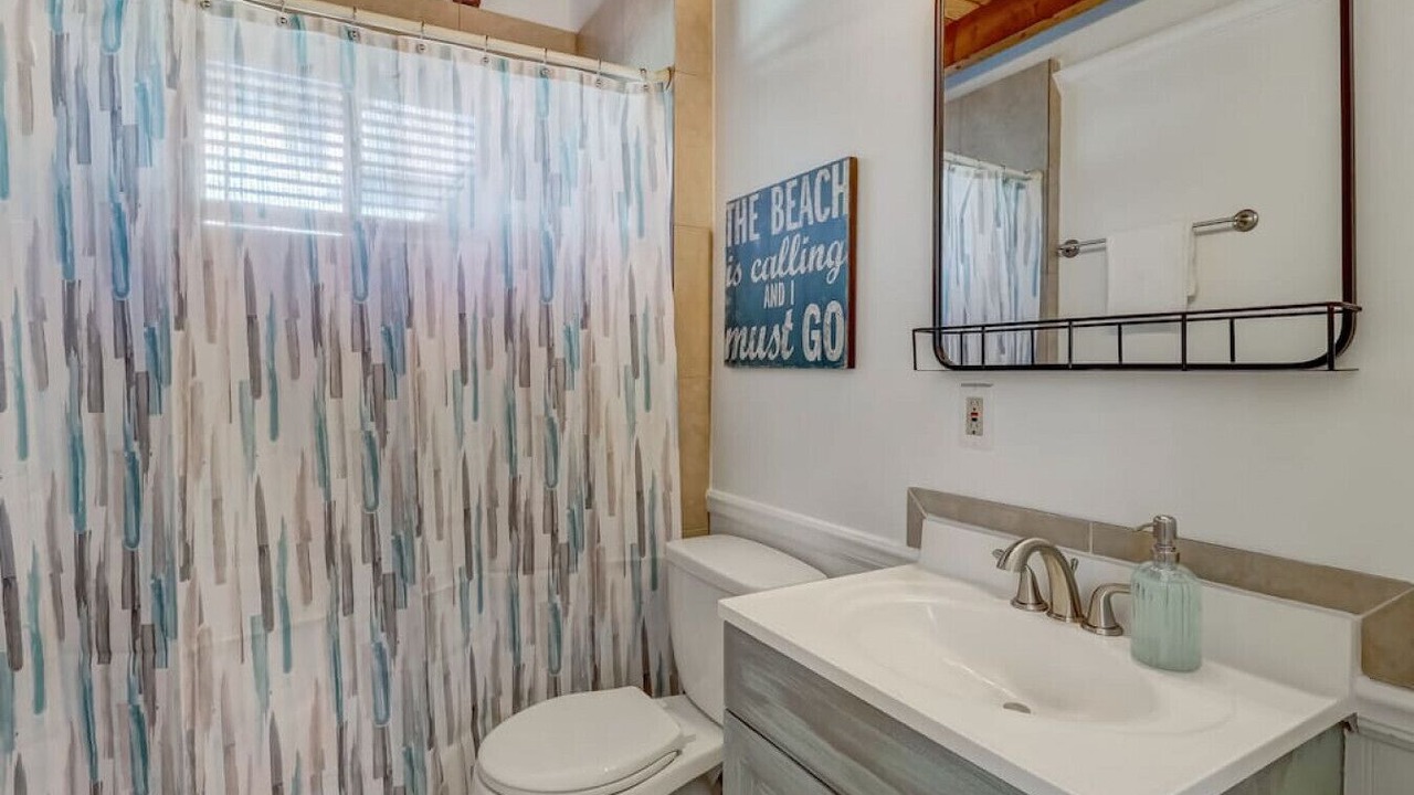Photo of Bathroom in Fernandina Beach