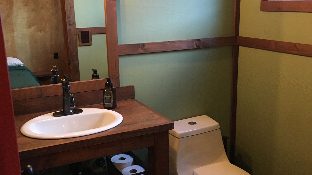 Photo of Bathroom in Kona Gardens Estates