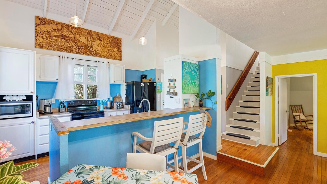Photo of Kitchen in Maunaloa