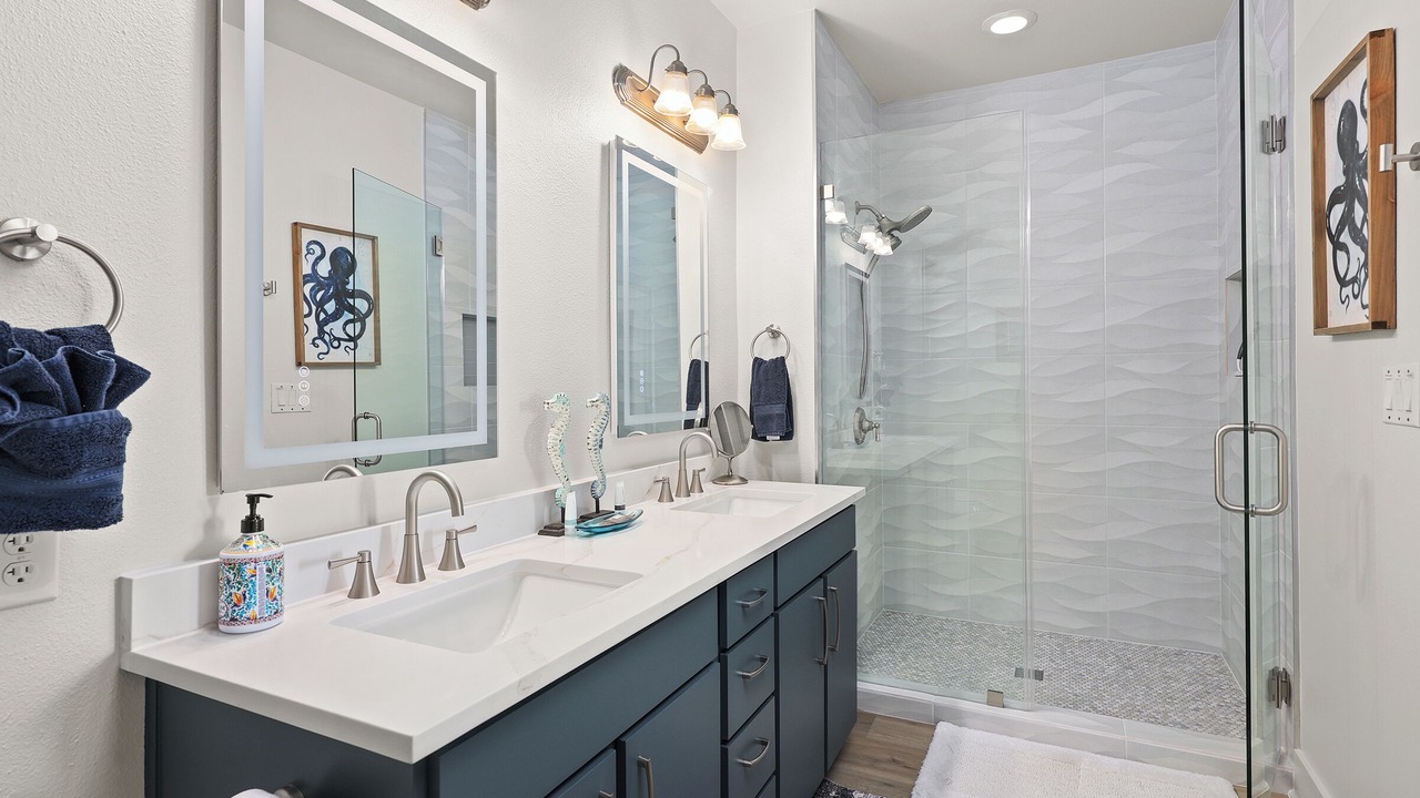 Photo of Bathroom in Red Fish Cove