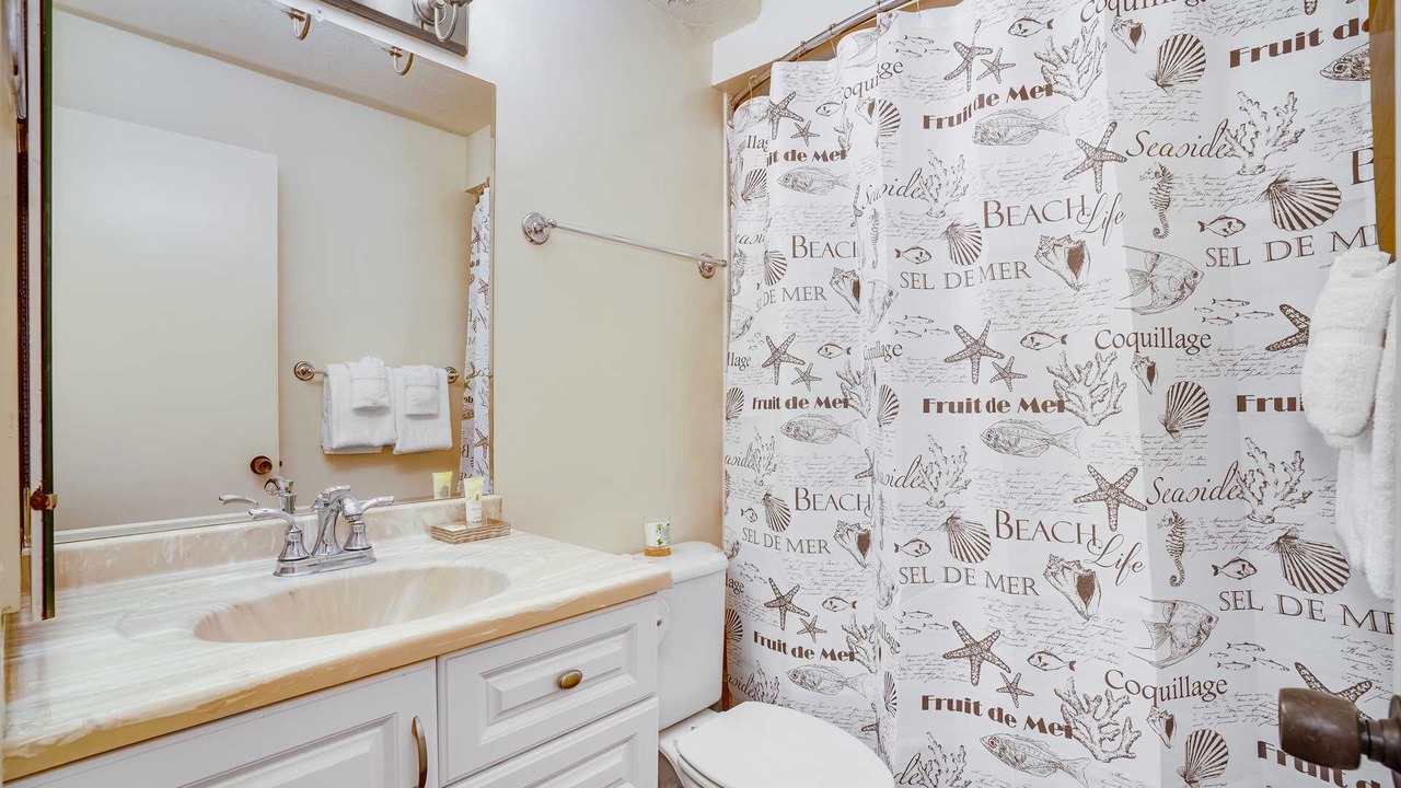Photo of Bathroom in Waikiki