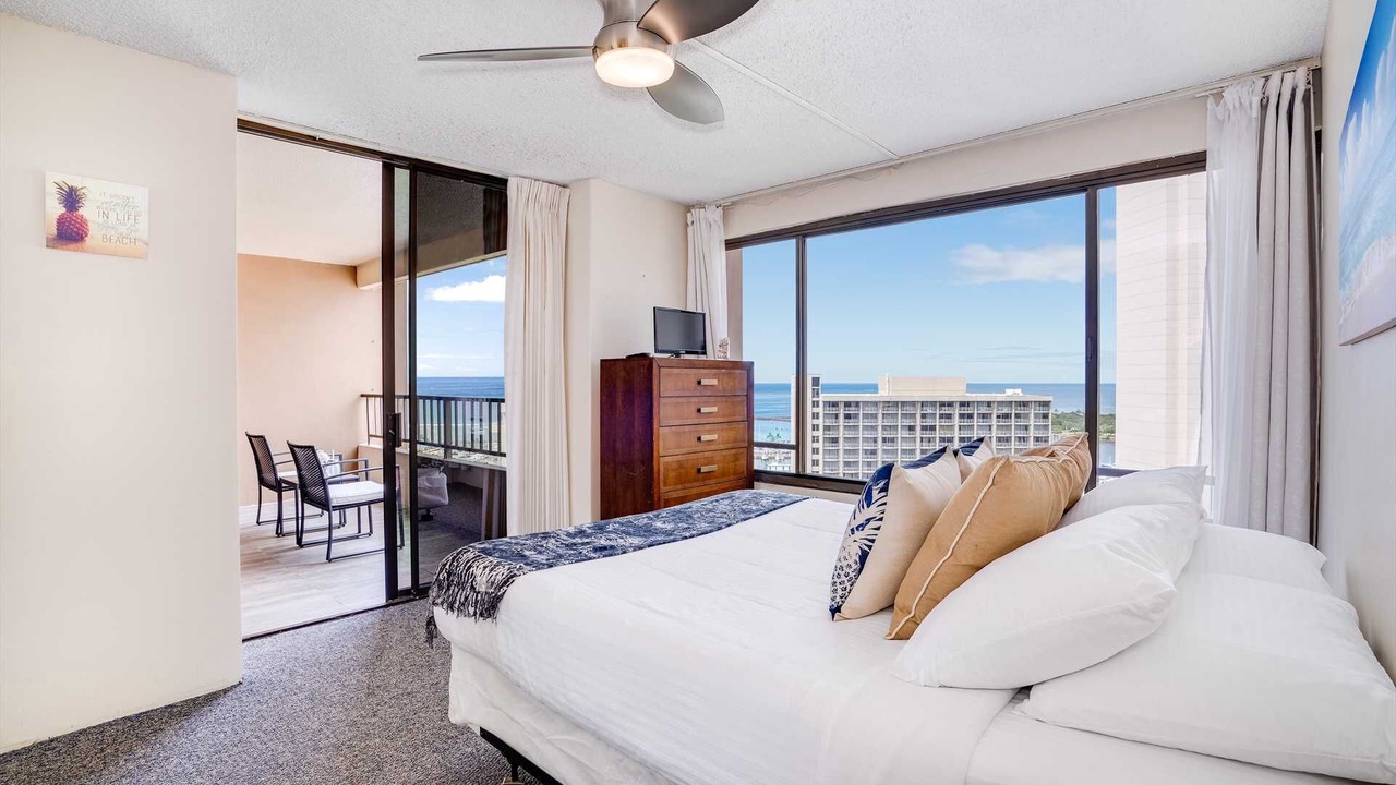 Photo of Bedroom in Waikiki