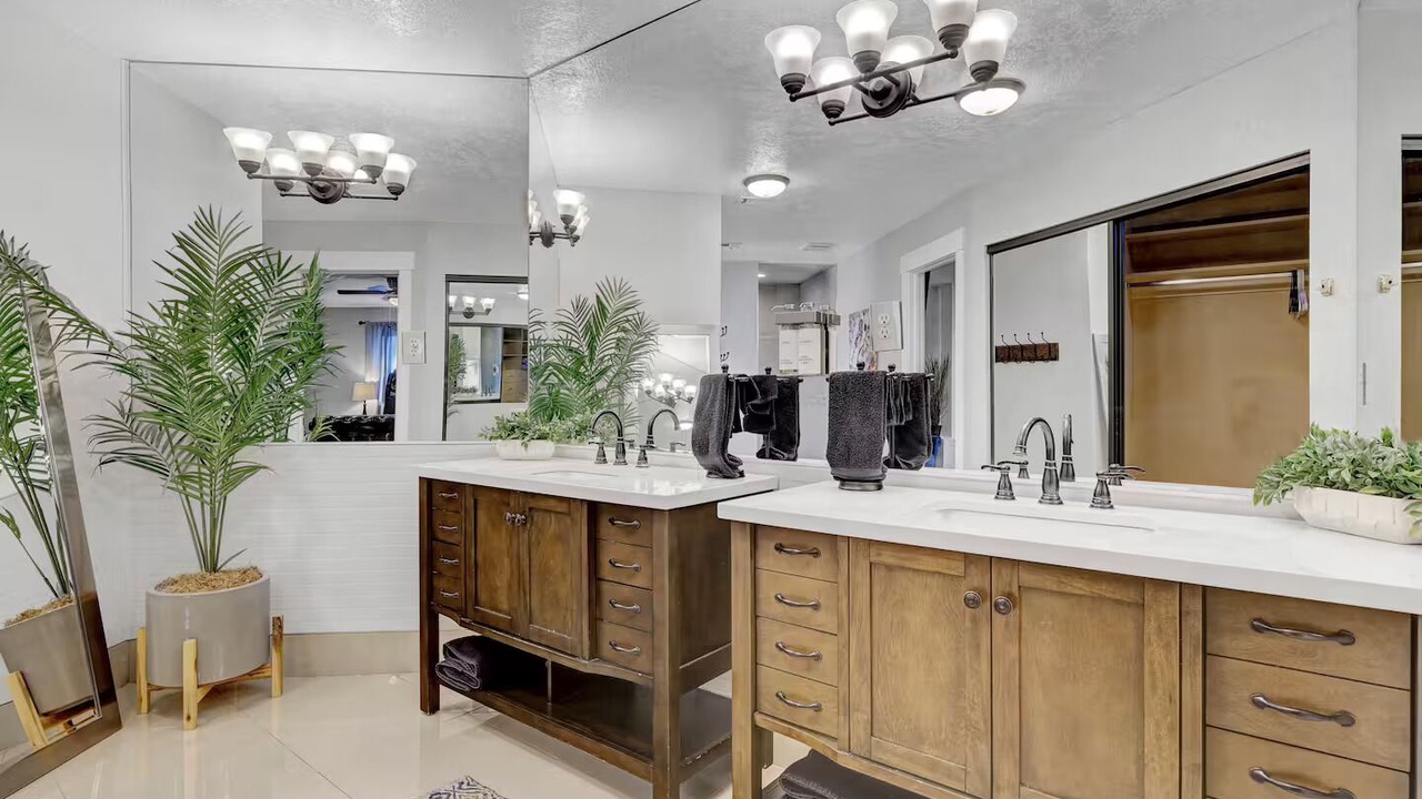 Photo of Bathroom in Enterprise