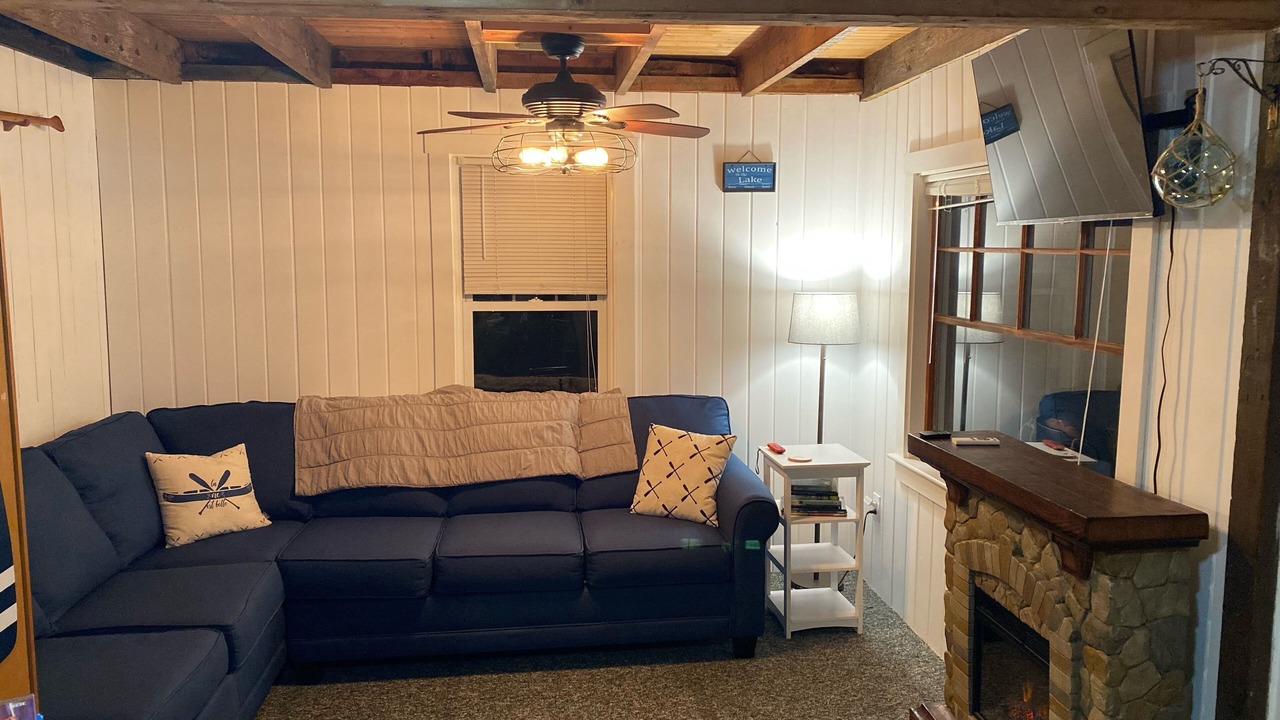 Photo of Livingroom in Oakland