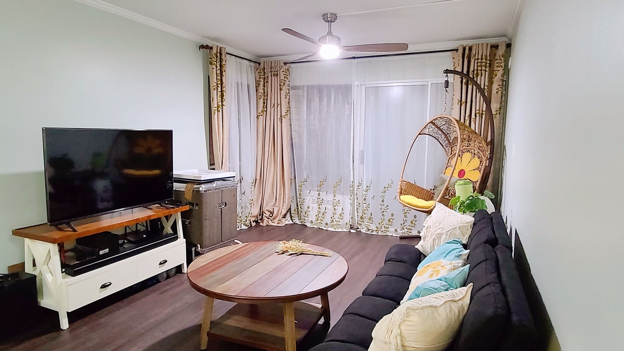 Photo of Livingroom in McCully - Moiliili