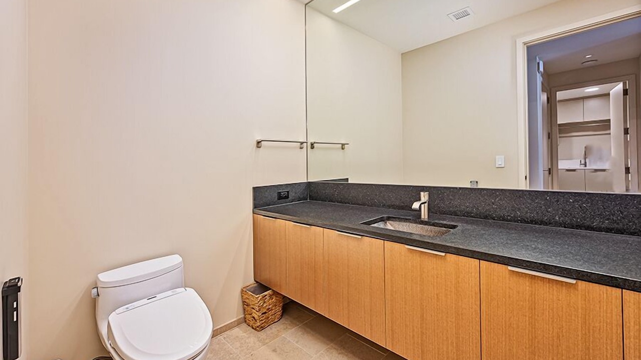 Photo of Bathroom in Ala Moana