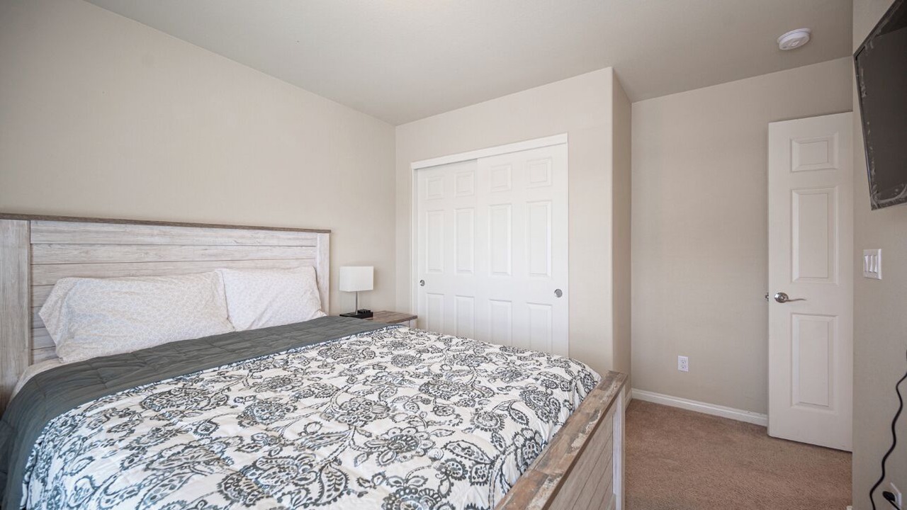 Photo of Bedroom in Enterprise