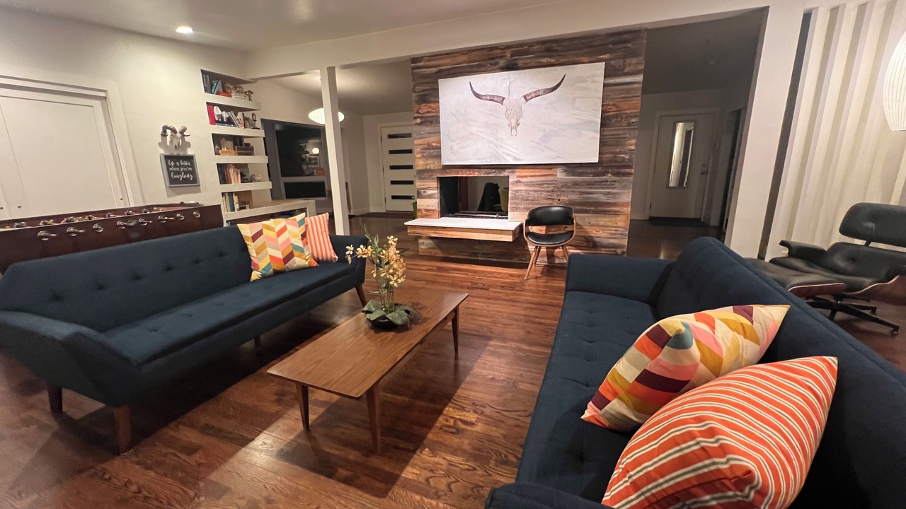 Photo of Livingroom in Olympus Cove