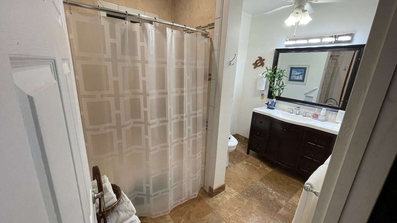 Photo of Bathroom in Kaneohe