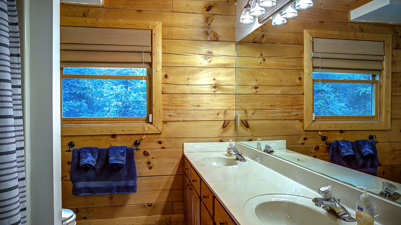Photo of Bathroom in Blowing Rock