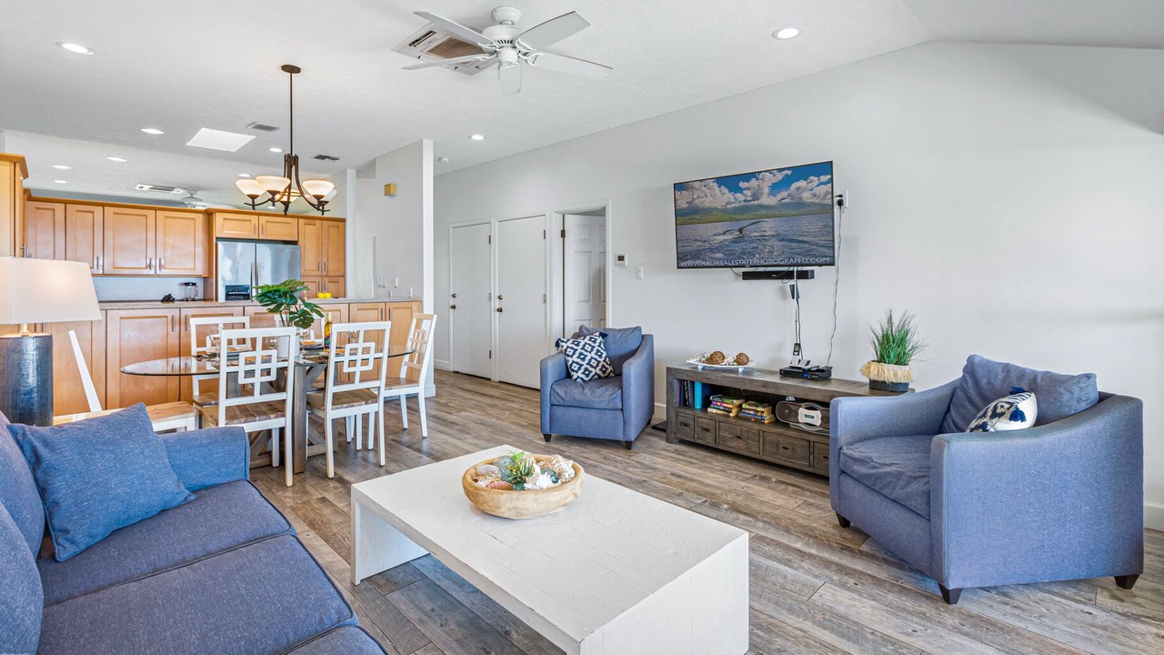 Photo of Livingroom in Downtown Lahaina