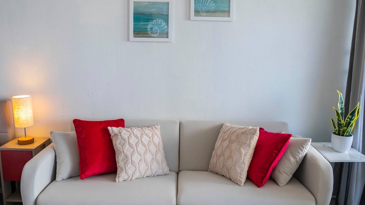 Photo of Livingroom in Waikiki