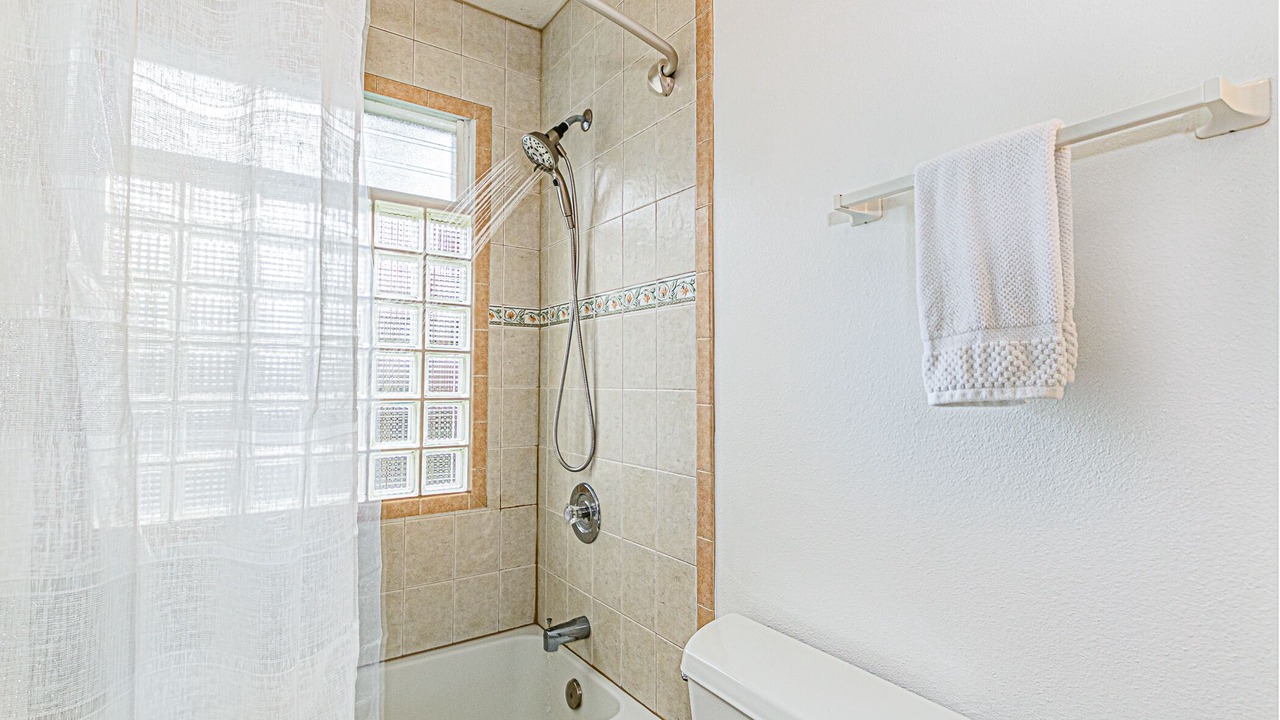 Photo of Bathroom in Keaau