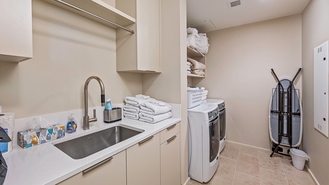 Photo of Bedroom in Ala Moana