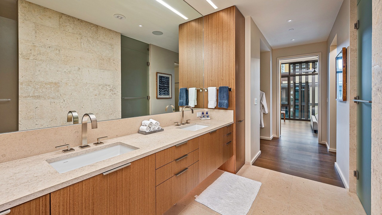 Photo of Bathroom in Ala Moana