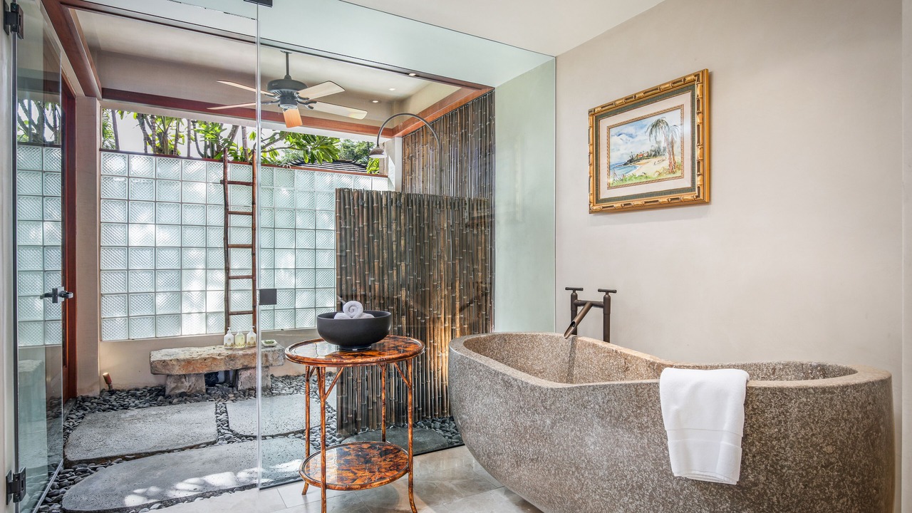Photo of Bathroom in Kaupulehu