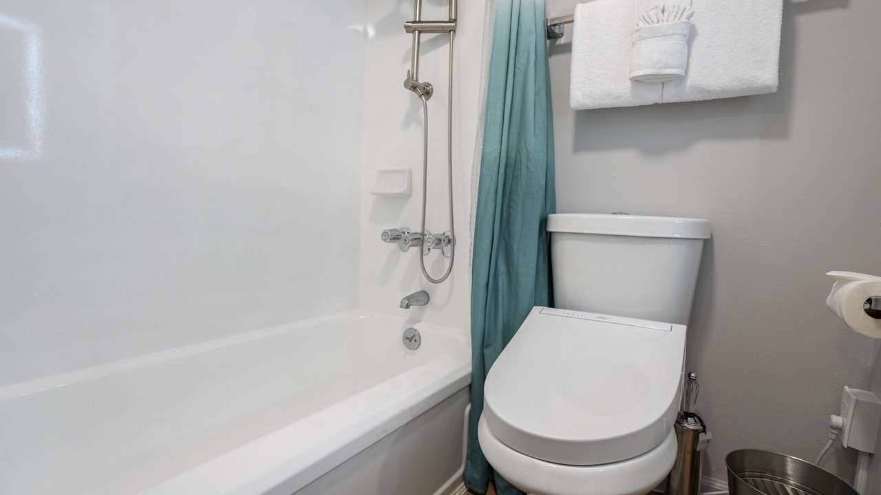Photo of Bathroom in Waikiki