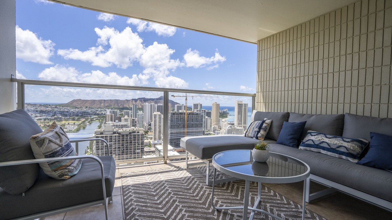 Photo of Livingroom in Waikiki