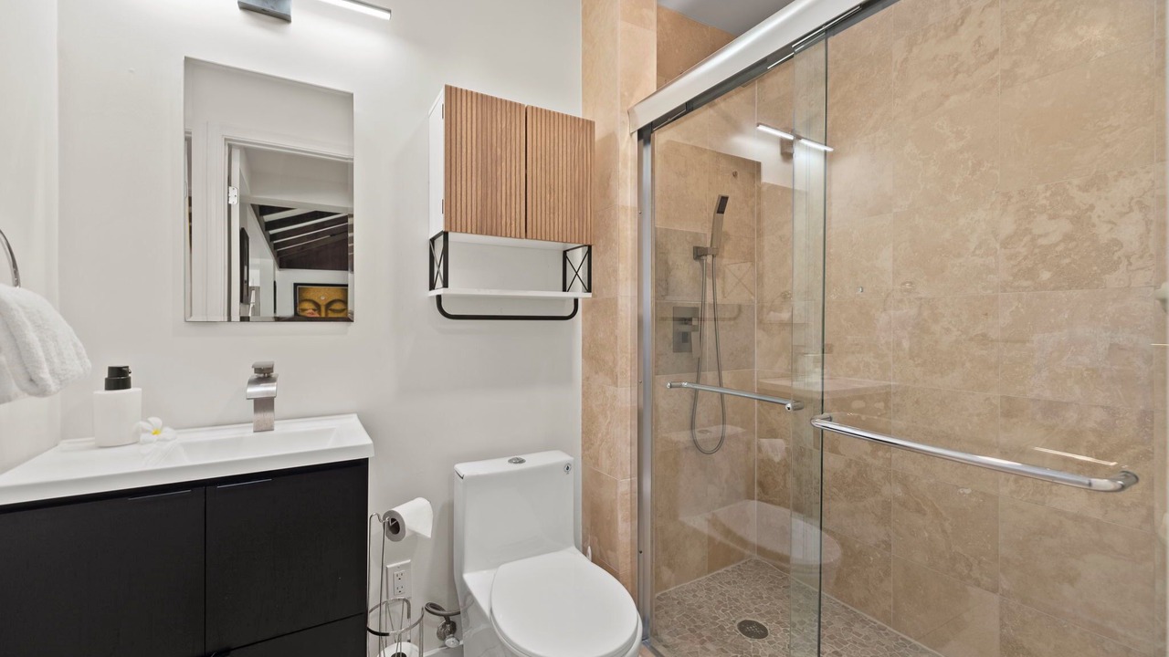 Photo of Bathroom in Kahala
