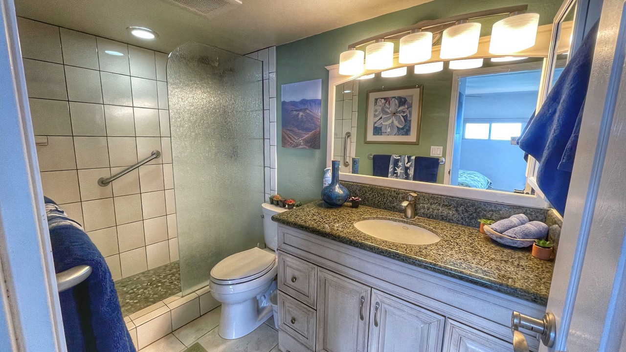 Photo of Bathroom in Maalaea