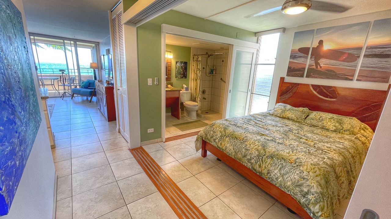 Photo of Bedroom in Maalaea