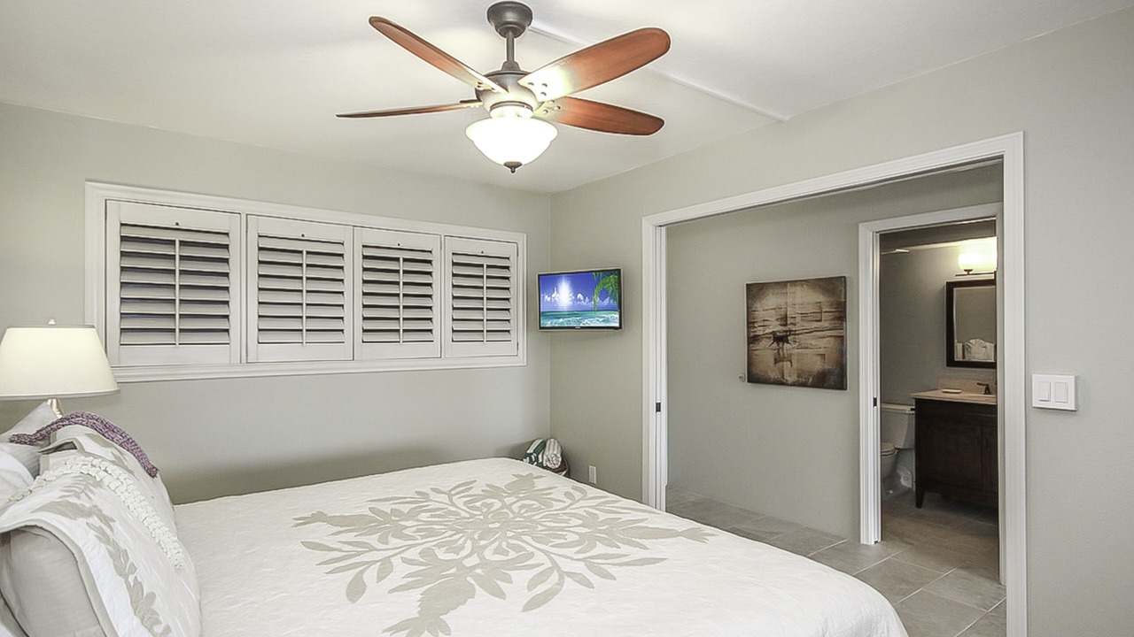 Photo of Bedroom in Poipu