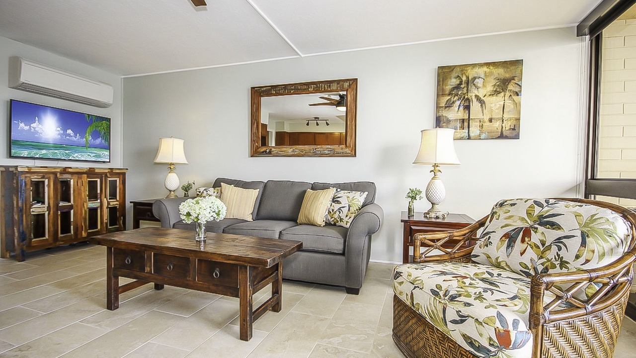 Photo of Livingroom in Poipu