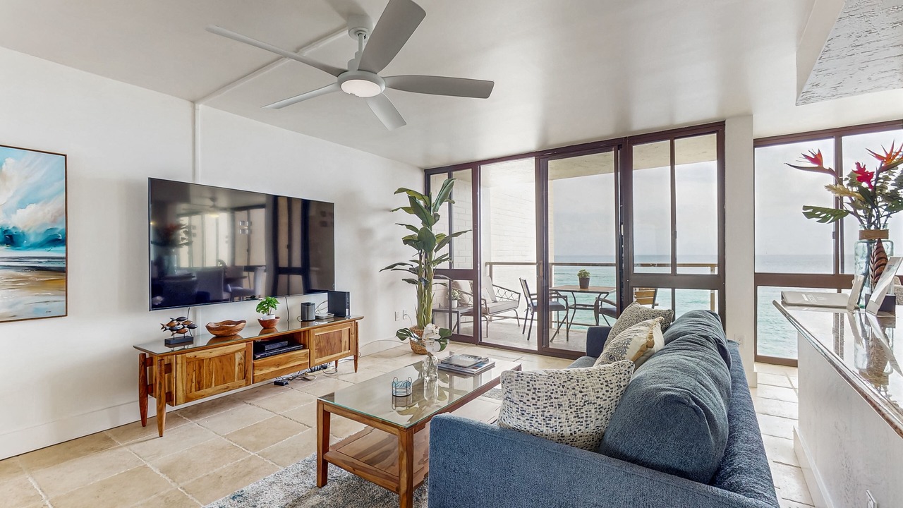 Photo of Livingroom in Poipu