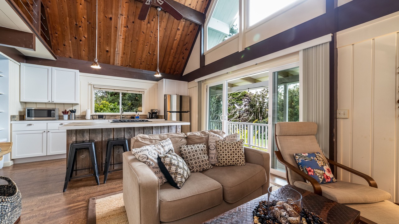 Photo of Livingroom in Kamuela