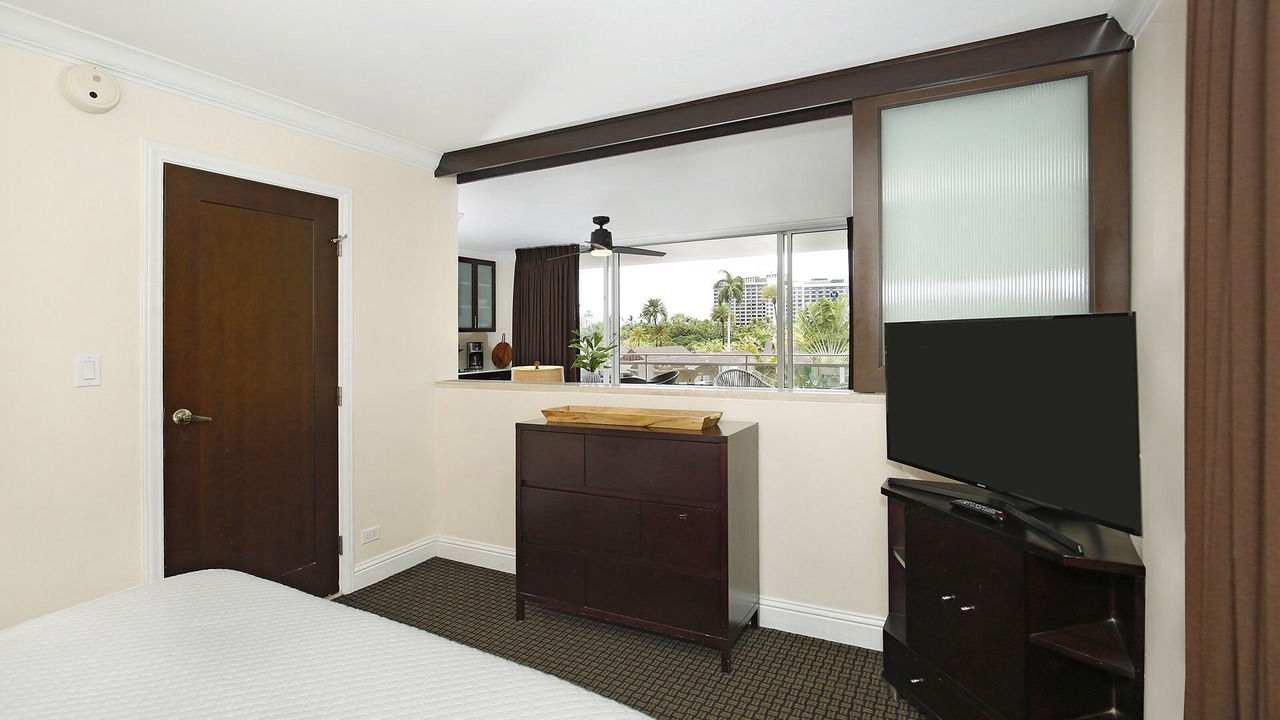 Photo of Bedroom in Waikiki