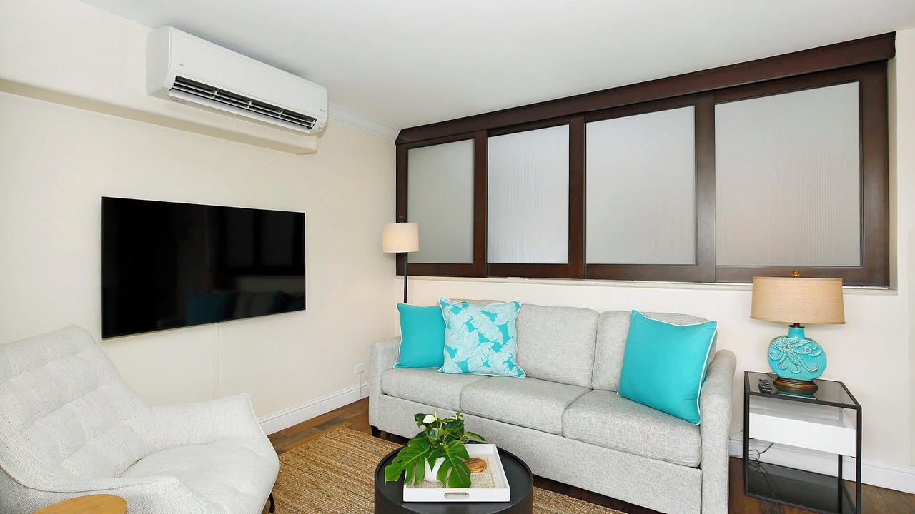 Photo of Livingroom in Waikiki