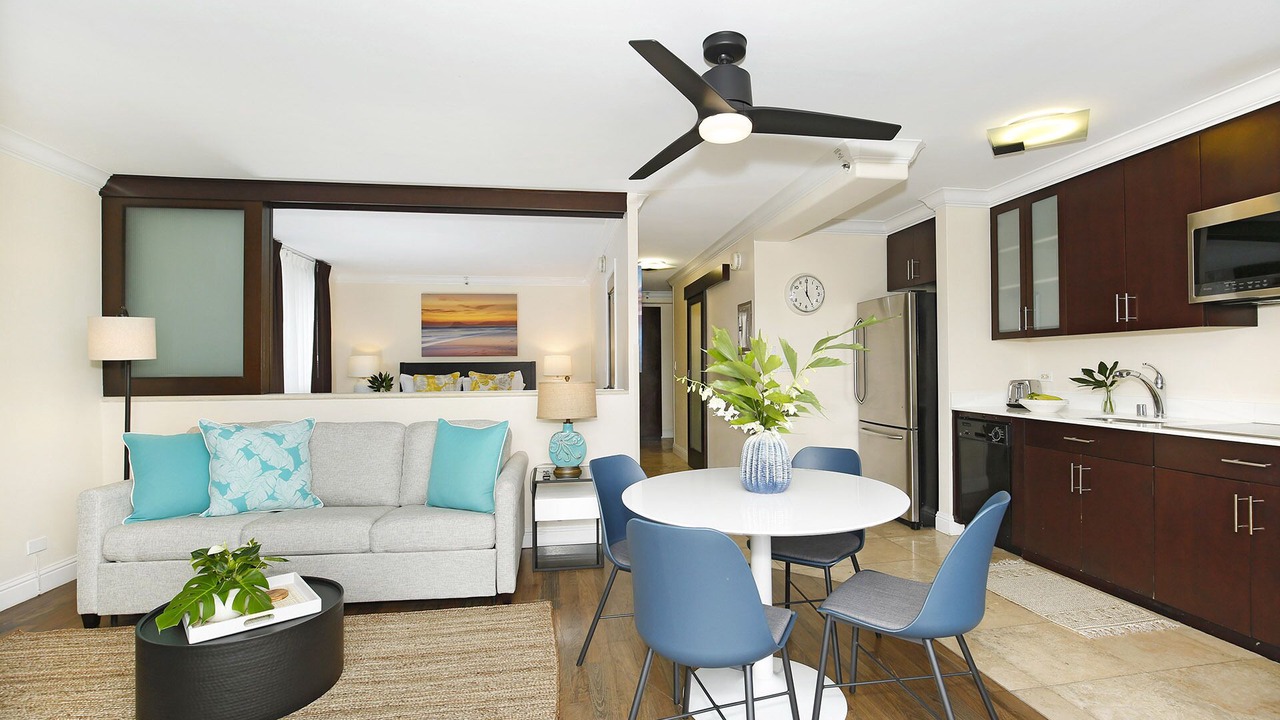 Photo of Livingroom in Waikiki