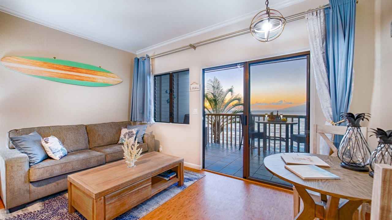 Photo of Livingroom in Kahana