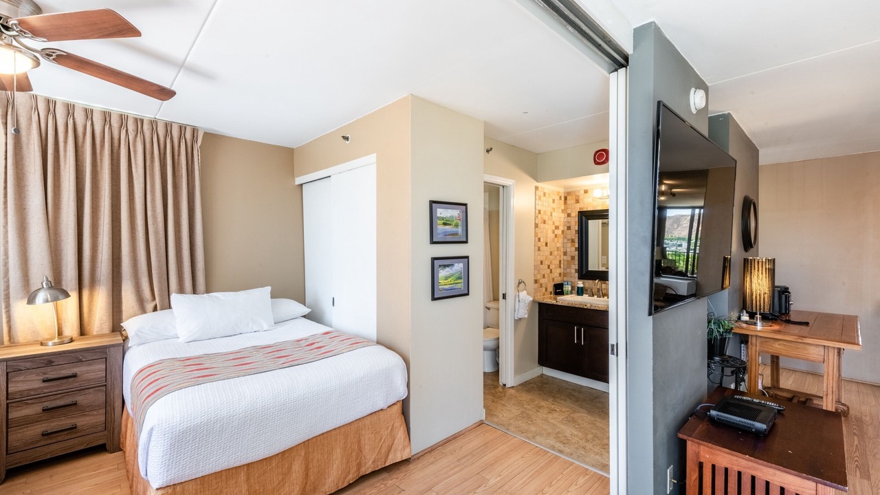 Photo of Bedroom in Diamond Head - Kapahulu - St. Louis