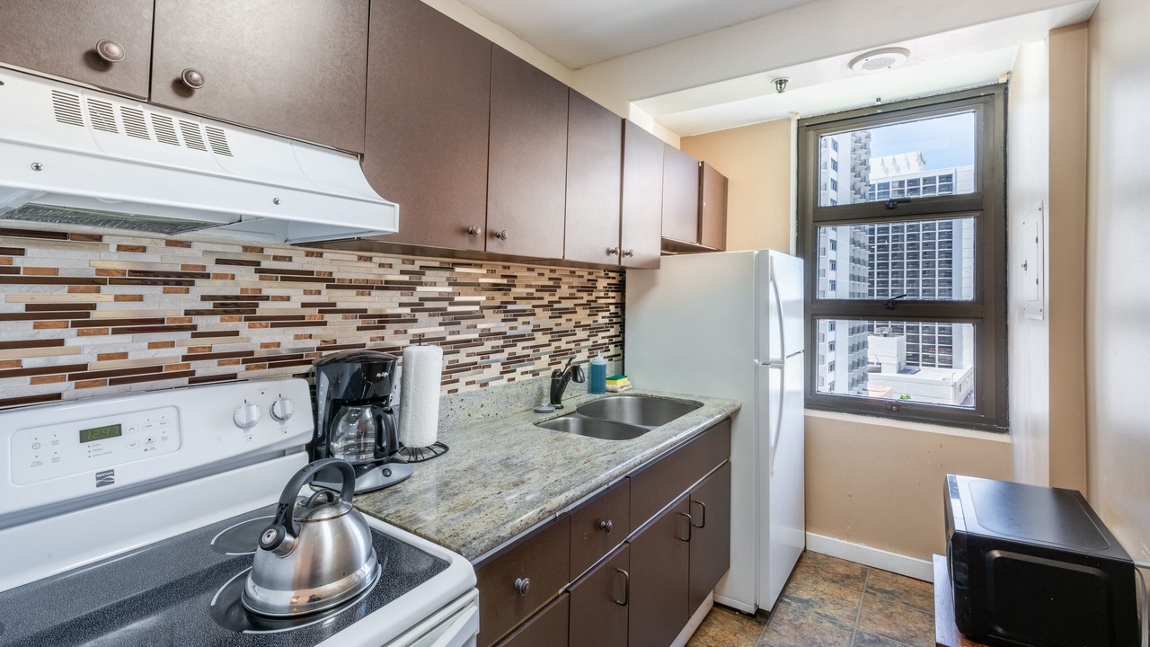 Photo of Kitchen in Diamond Head - Kapahulu - St. Louis