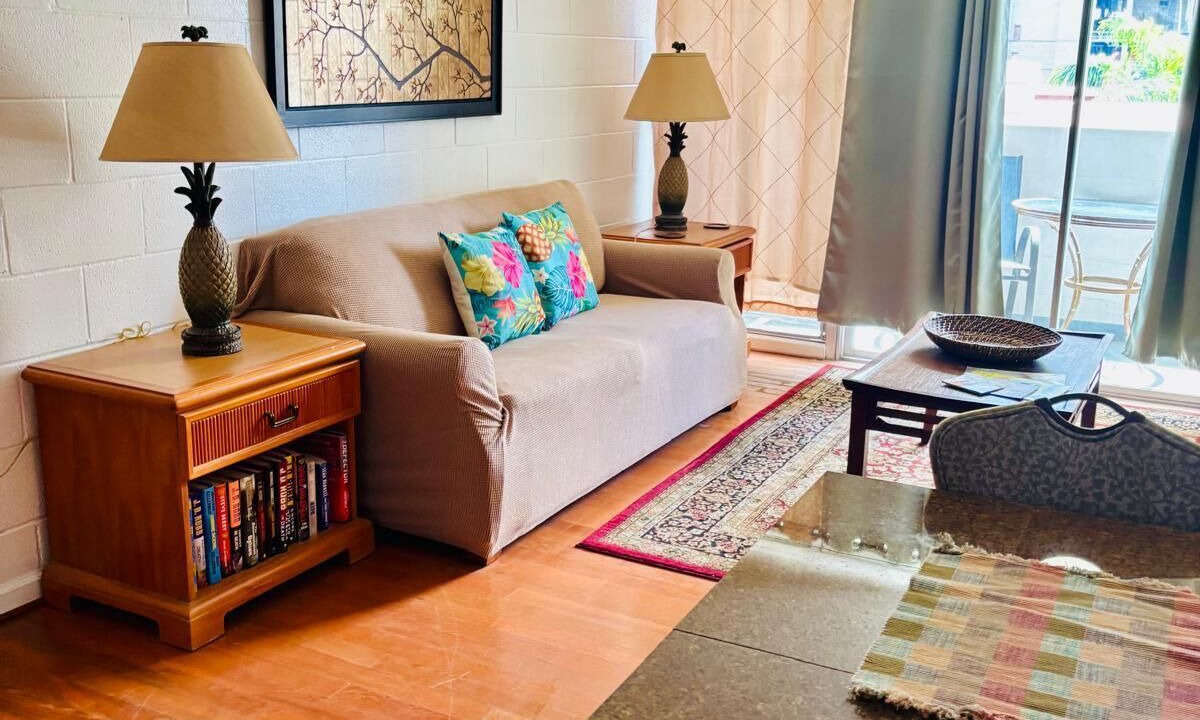Photo of Livingroom in Waikiki